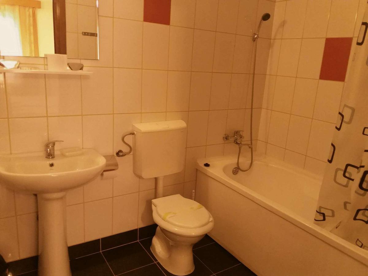 חונדוארה Hotel Maier מראה חיצוני תמונה